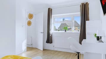 Casa | 4 camere, una scrivania