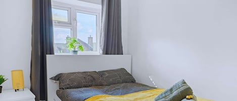 ハウス | 4 室のベッドルーム、デスク