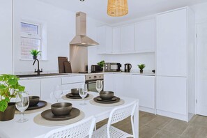 Huis | 4 slaapkamers, een bureau