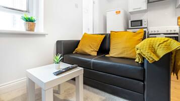 2 عدّة غرف نوم ومكتب