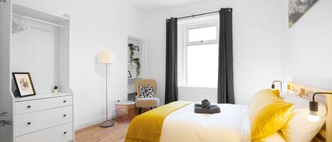 Lägenhet | 2 sovrum och skrivbord