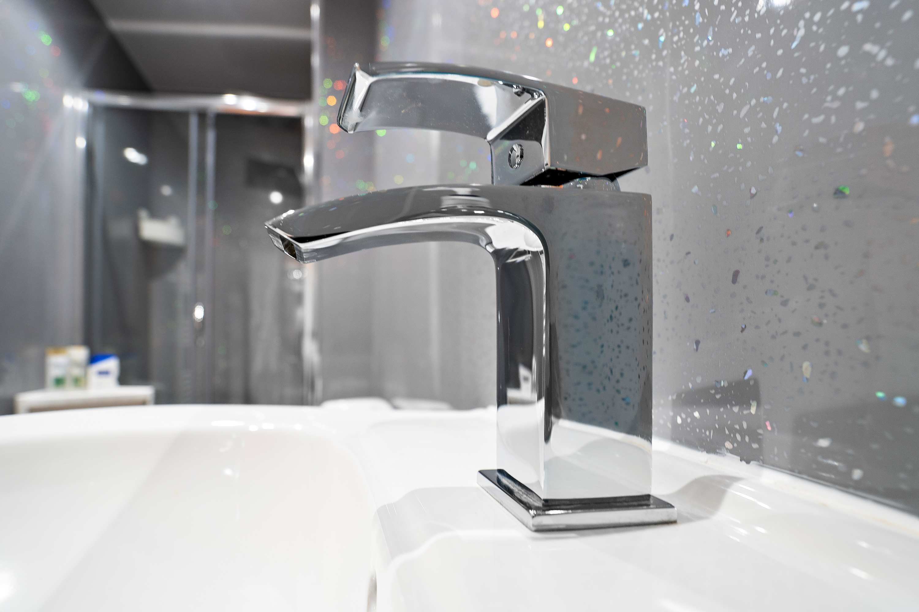 2 عدّة غرف نوم ومكتب