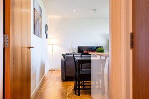 Lägenhet | 2 sovrum och skrivbord