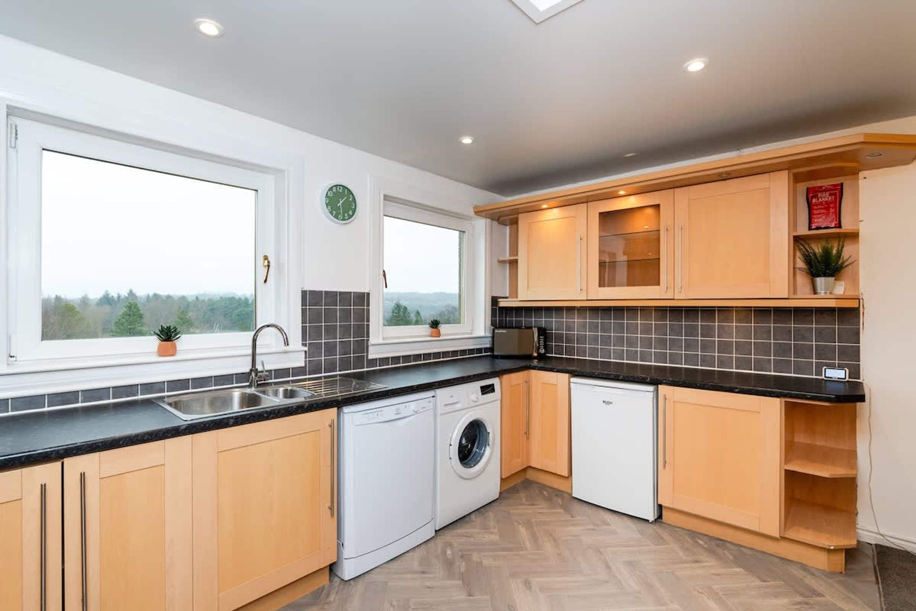 House | 3 bilik tidur, meja 