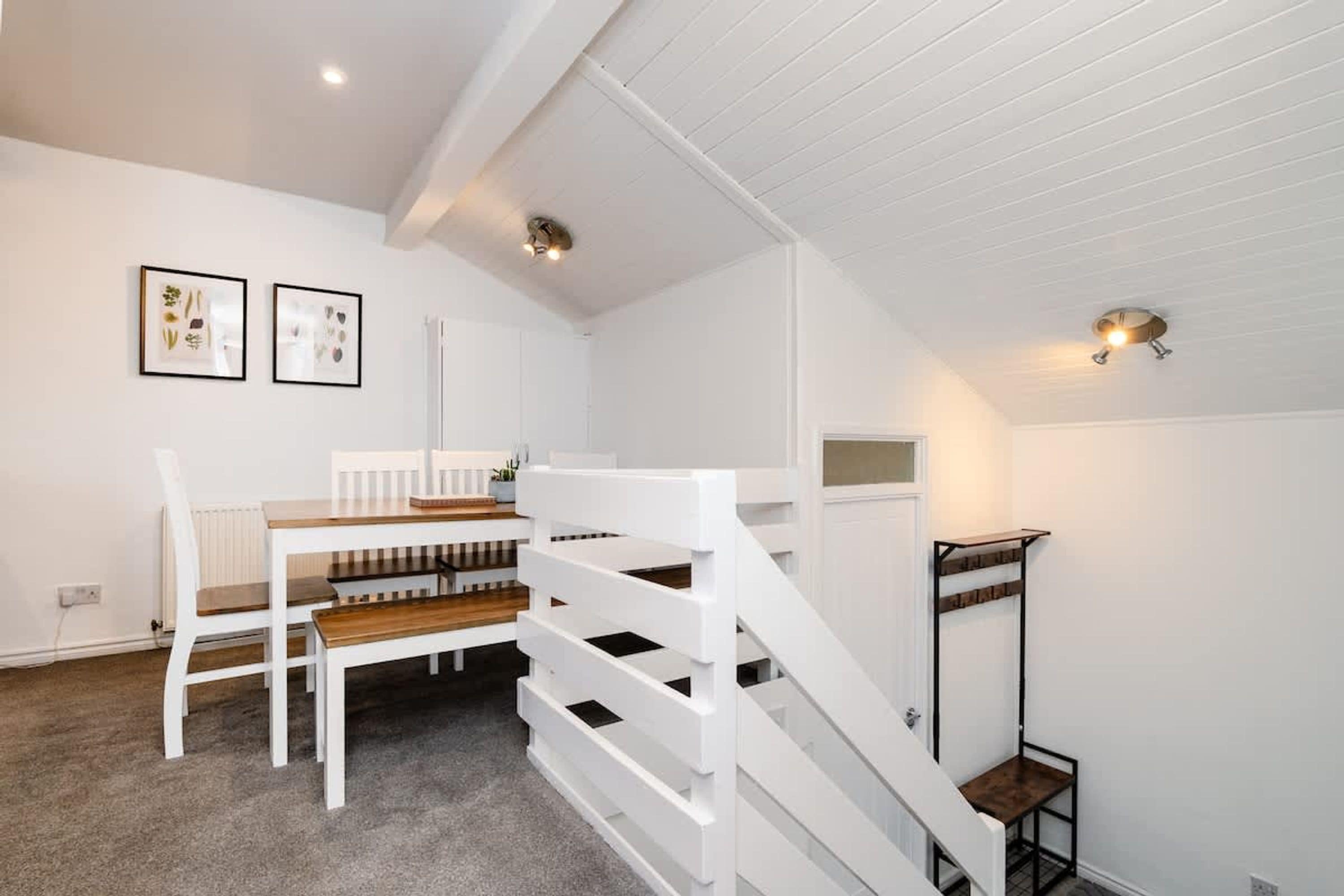 House | 3 bilik tidur, meja 