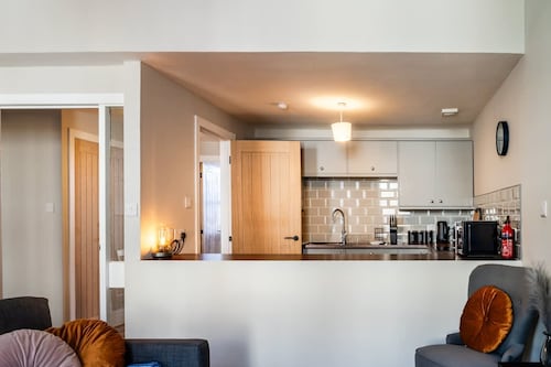 2 Bed Flat - Town Centre