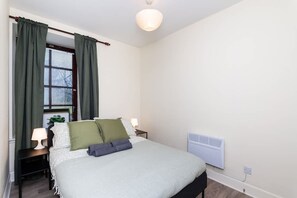 Apartment - 2 Bed Flat-ground Floor-parking (Dundee)