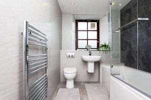 2 habitaciones y escritorio 