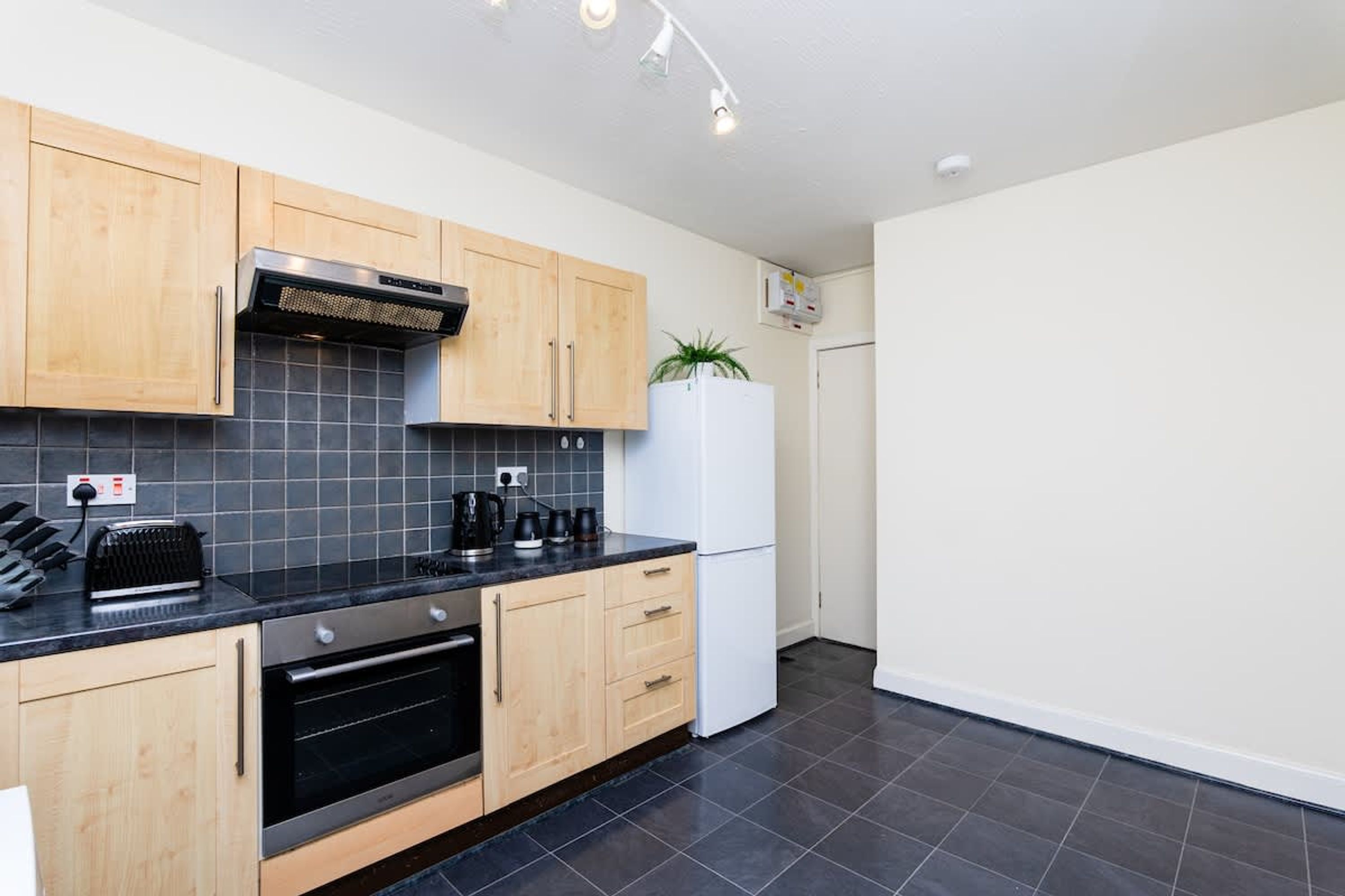 Apartamento | 2 quartos, escrivaninha