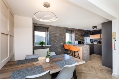 5 Bedroom Apartment - Galashiels