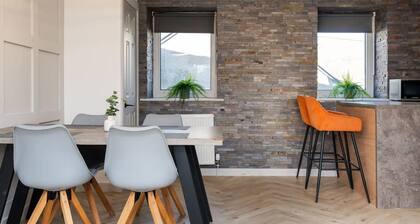 5 Bedroom Apartment - Galashiels