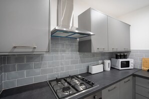 House - 4 Bedrooms-4 Bathrooms House (Barrow-in-Furness)