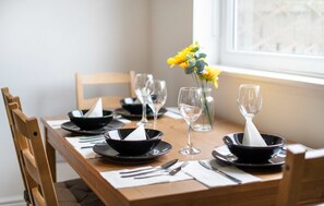 House | 3 bedrooms - 3 Bedroom House-free Parking (Newcastle-upon-Tyne)