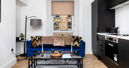 2 Bedroom Apartment-free Parking