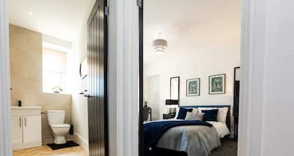 2 Bedroom Apartment-free Parking