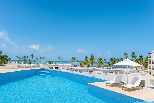 2 piscines a l'aire lliure 