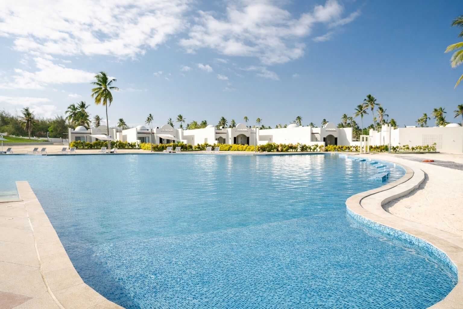 2 utendørsbassenger