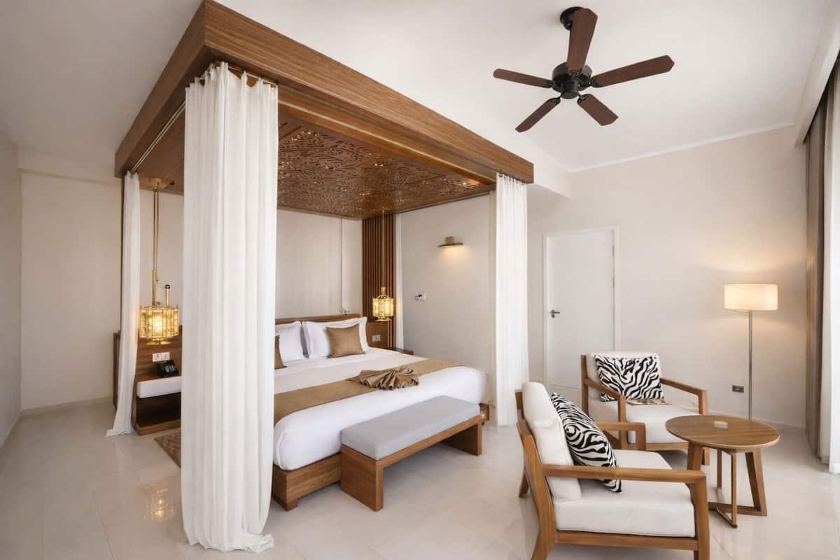 Caja de seguridad en la habitación y escritorio