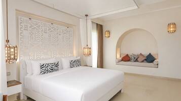 In-room safe, desk, laptop workspace, iron/ironing board