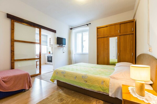 1 bedroom, cots/infant beds, free WiFi - Secret & Stylish Hideaway Apartments Zadar Old Town (Zadar)