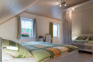 2 habitaciones, escritorio, cuna de viaje y wifi gratis 