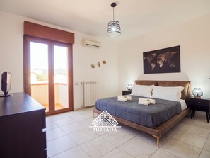 3 chambres, fer et planche à repasser, Wi-Fi gratuit, draps fournis