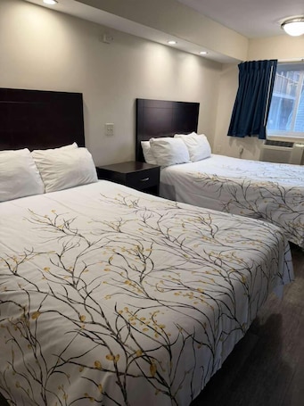 Belleville Motor Lodge