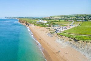 Beach nearby - Bay Tree Cottage - Three Bedroom Cottage, Sleeps 5 (Burton Bradstock)