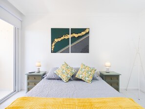 1 quarto, ferros/tábuas de passar roupa, acesso à internet