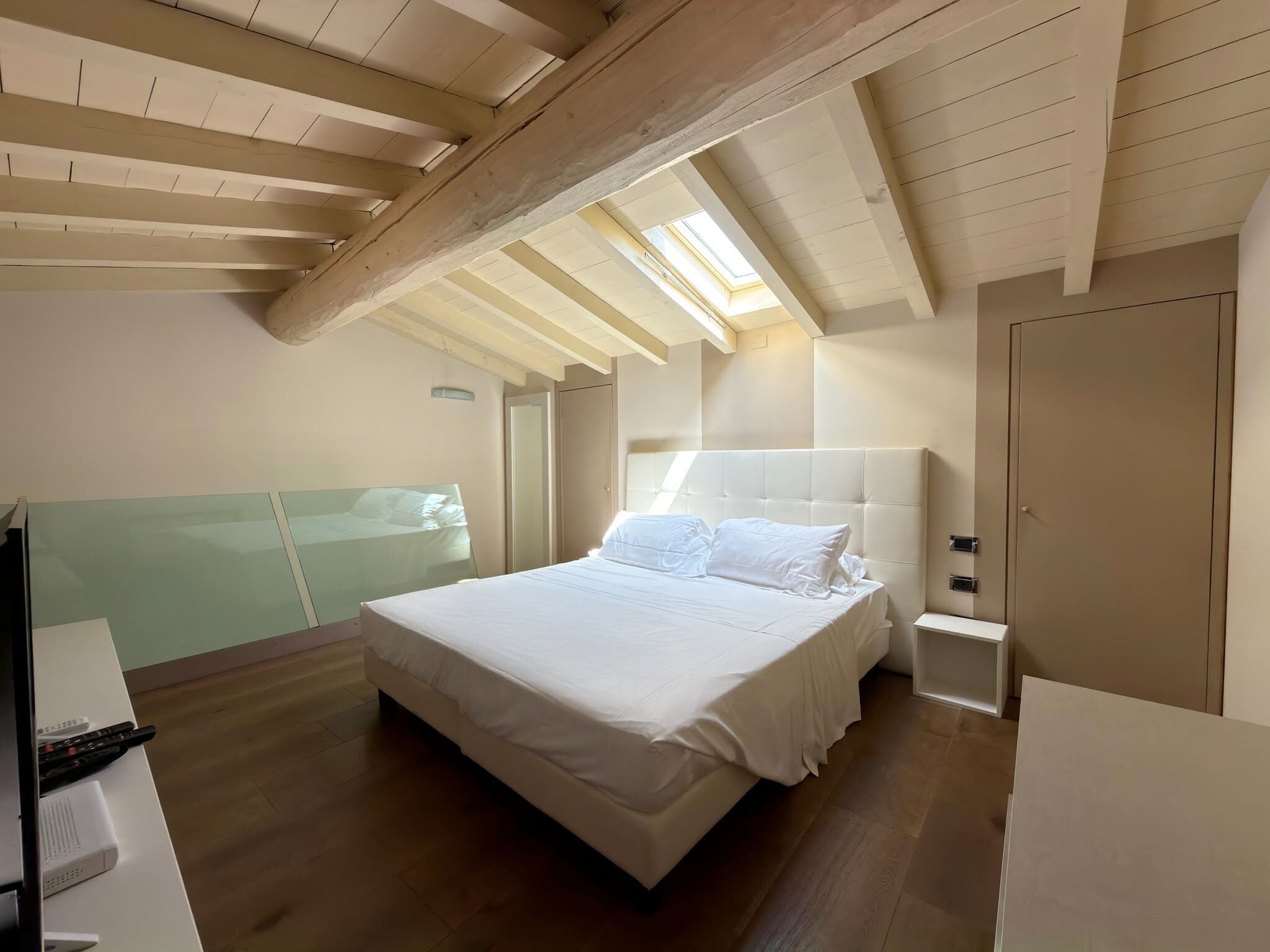 Junior Studio Suite | Minibar, desk, WiFi (free)