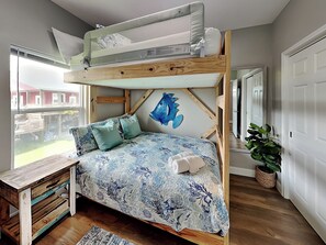 2 多间卧室、熨斗/熨衣板、旅行婴儿床、上网接入