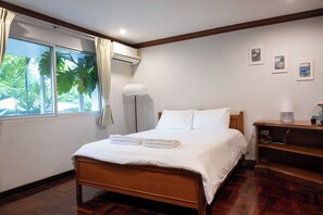 家庭套房, 花園景 | 書桌、免費 Wi-Fi、床單