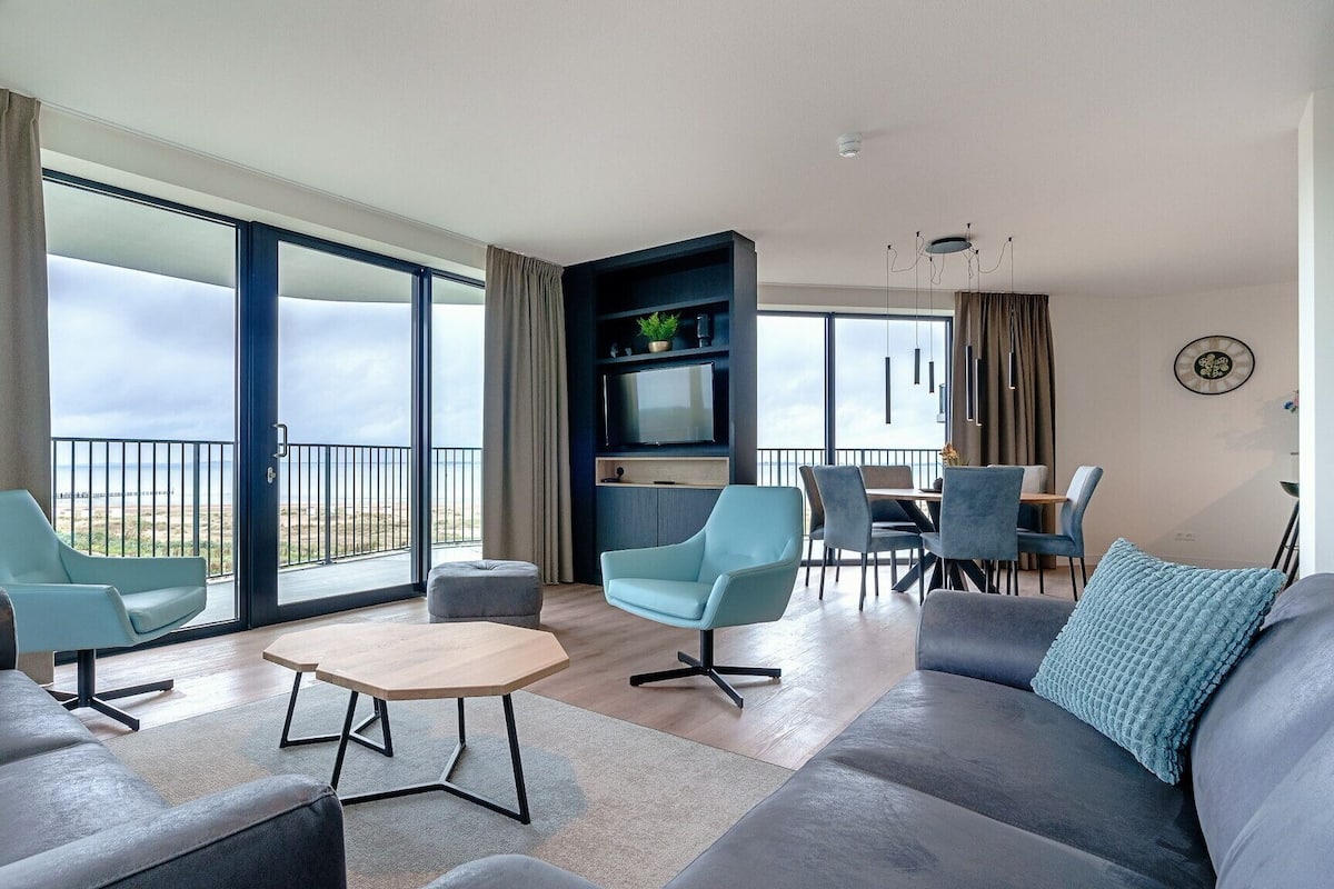 Apartment (Pharos Sea Breeze) | Living room | TV