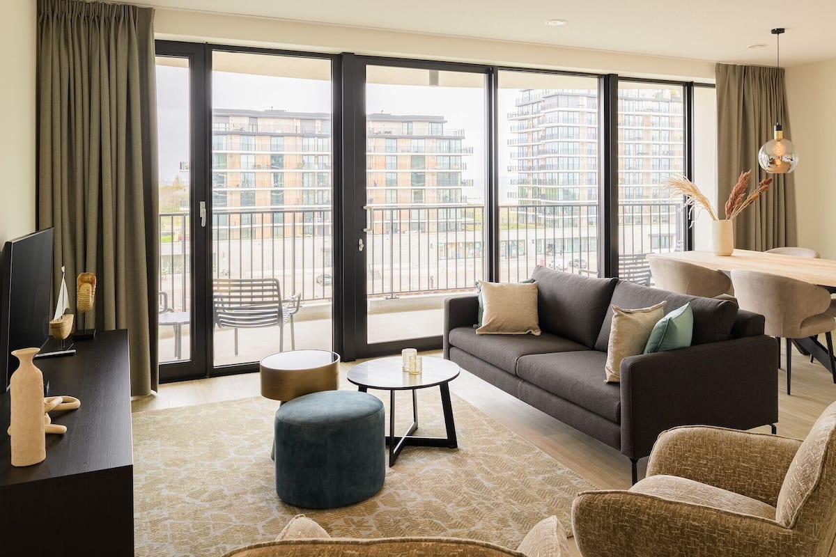 Apartment (Mistral Harbour) | Living room | TV