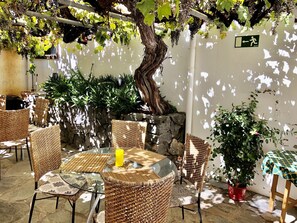 Outdoor dining - Rural Los Girasoles (Vilaflor)