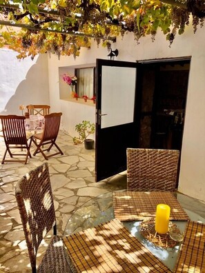 Outdoor dining - Rural Los Girasoles (Vilaflor)