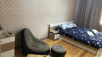 Premium bedding, blackout curtains, free WiFi, bed sheets