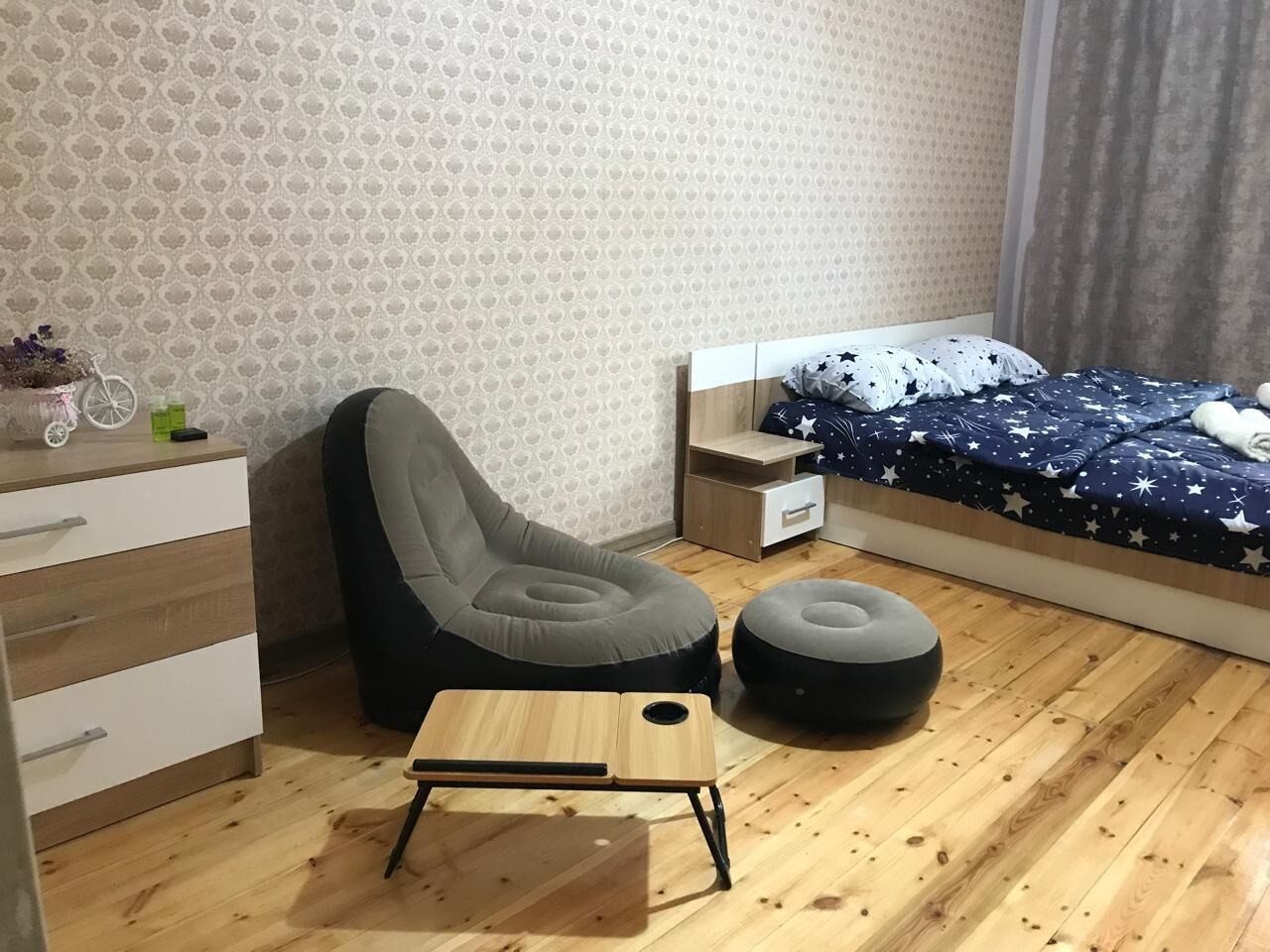 Chambre Quadruple Familiale | Literie de qualité supérieure, rideaux occultants, Wi-Fi gratuit