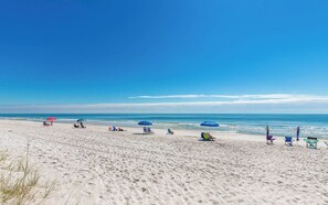 Na praia