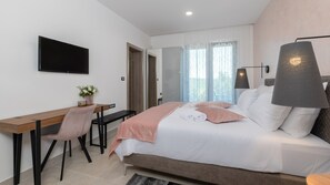 4 Schlafzimmer, Bügeleisen/Bügelbrett, WLAN, Bettwäsche