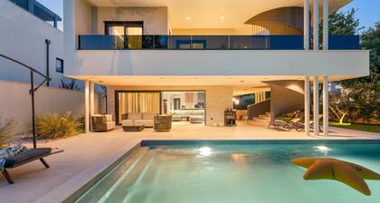 Modern Villa Tranquilla with pool, jacuzzi and sauna