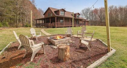 Secluded & Tranquil Retreat for 14 in the Poconos – Firepit/Games/Stargazing+