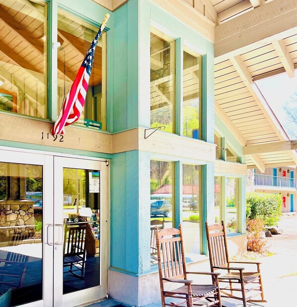 Reception - Newfound Lodge on the river (Cherokee)