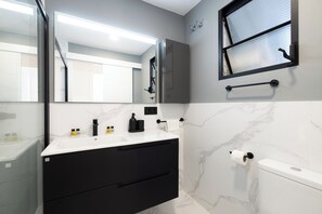 Bathroom - Stay U-nique Apartment Villarroel (Barcelona)
