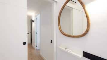 Apartament (2 Bedrooms) | 2 dormitoris, planxa i posts de planxar i roba de llit