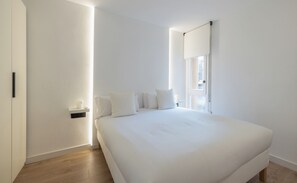 Apartment (2 Bedrooms) | 2 bedrooms, iron/ironing board, bed sheets - Stay U-nique Apartment Villarroel (Barcelona)