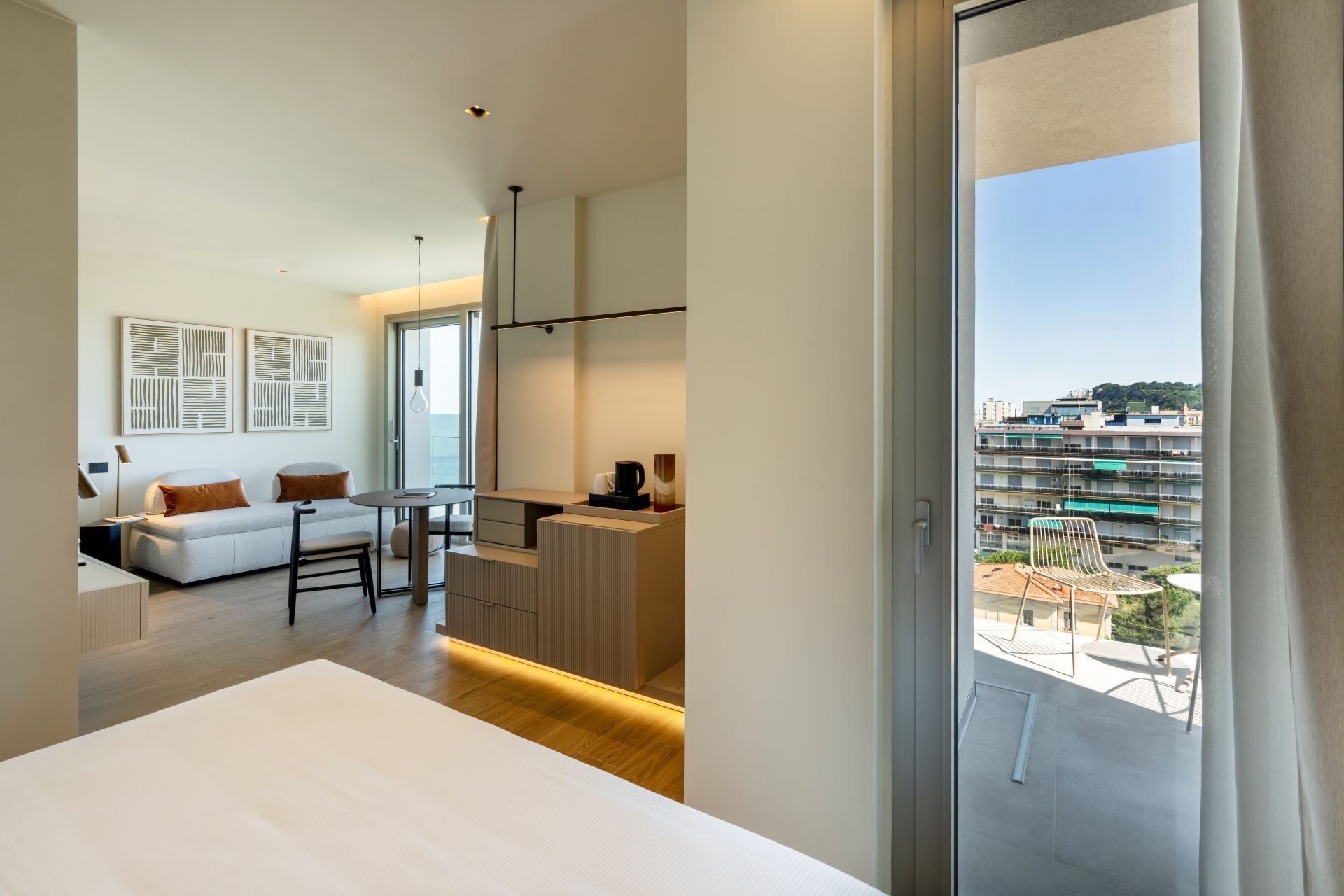 Suite Junior, vue partielle sur la mer