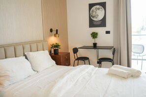 1 chambre, bureau, fer et planche à repasser, Wi-Fi