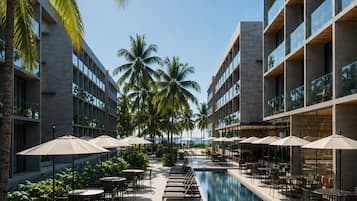 4 piscinas al aire libre