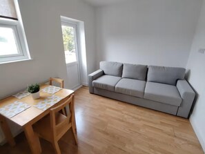 Apartment | Living area - 1 Bed-sleeps 4-pet Friendly-central Location (London)